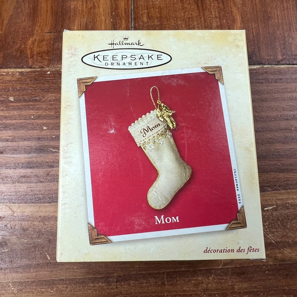 Hallmark Keepsake Ornament 2002 Mom Fabric Stocking Angel QX8933